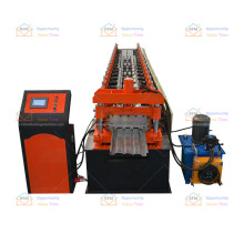 Car body plate roll forming machine for producing car body plate